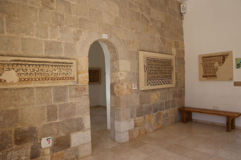 סיורים בין פסיפסים – בתרגום לשפת הסימנים