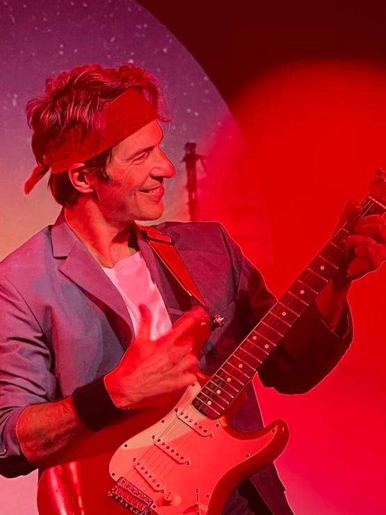 מחווה ל-DIRE STRAITS דייר סטרייט-שישי בערב